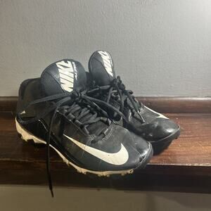 Boys Nike Alpha black white football cleats athletic shoes 4 Youth